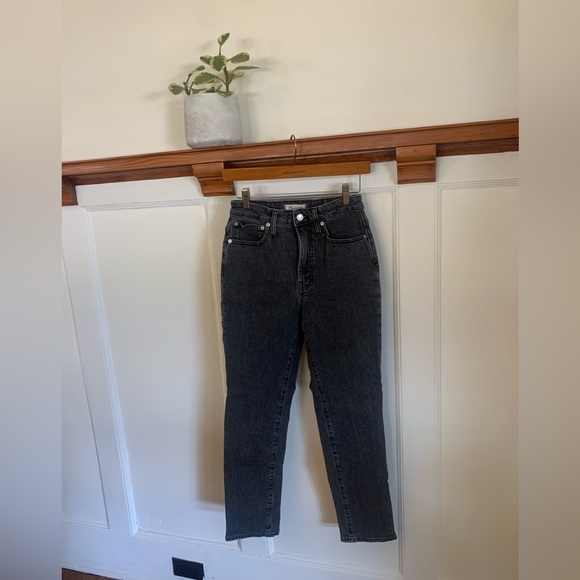 Madewell Curvy Perfect Vintage Straight Leg Jeans in Black - Picture 1 of 9